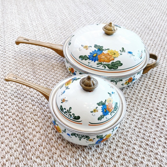 Vintage 1960s Asta Kamenstein Style Floral Enamel & Brass Cookware Set - Picture 7 of 14